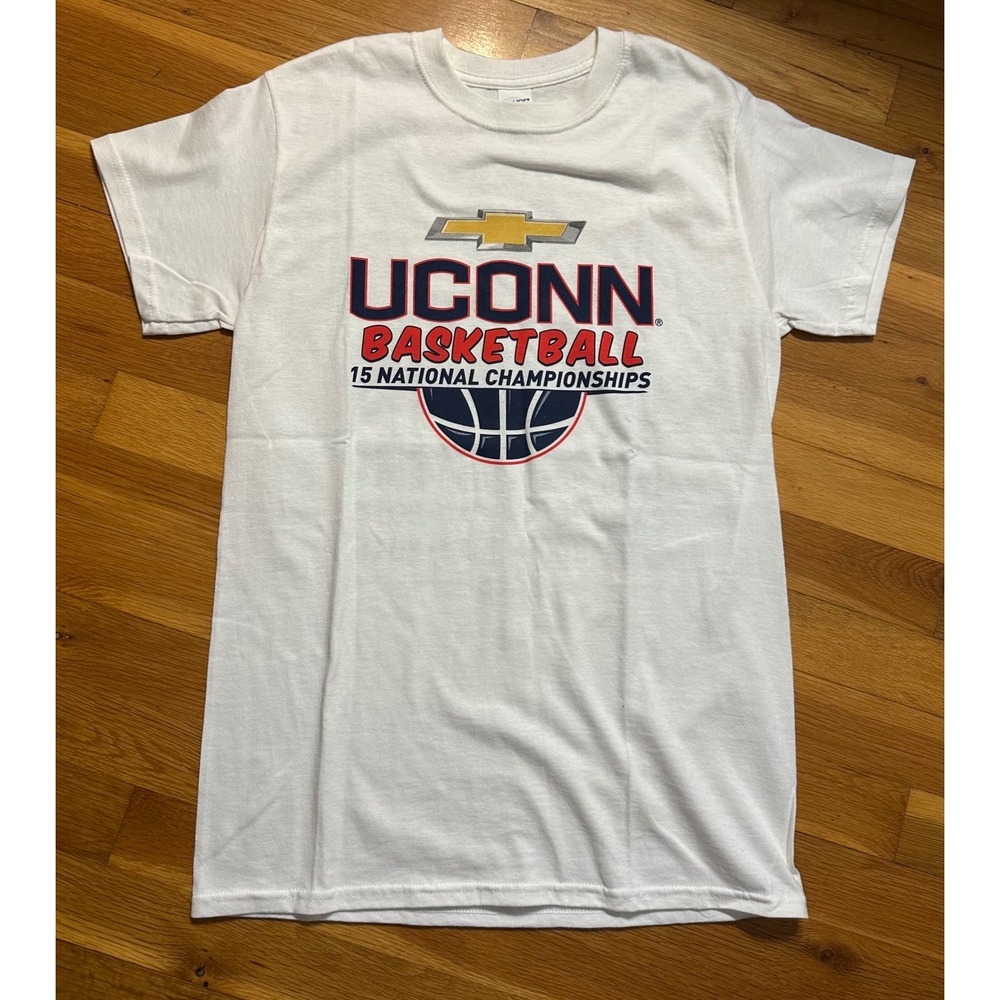 Gildan UCONN Basketball 15 National Championships T-Shirt Mens Small White Chevy